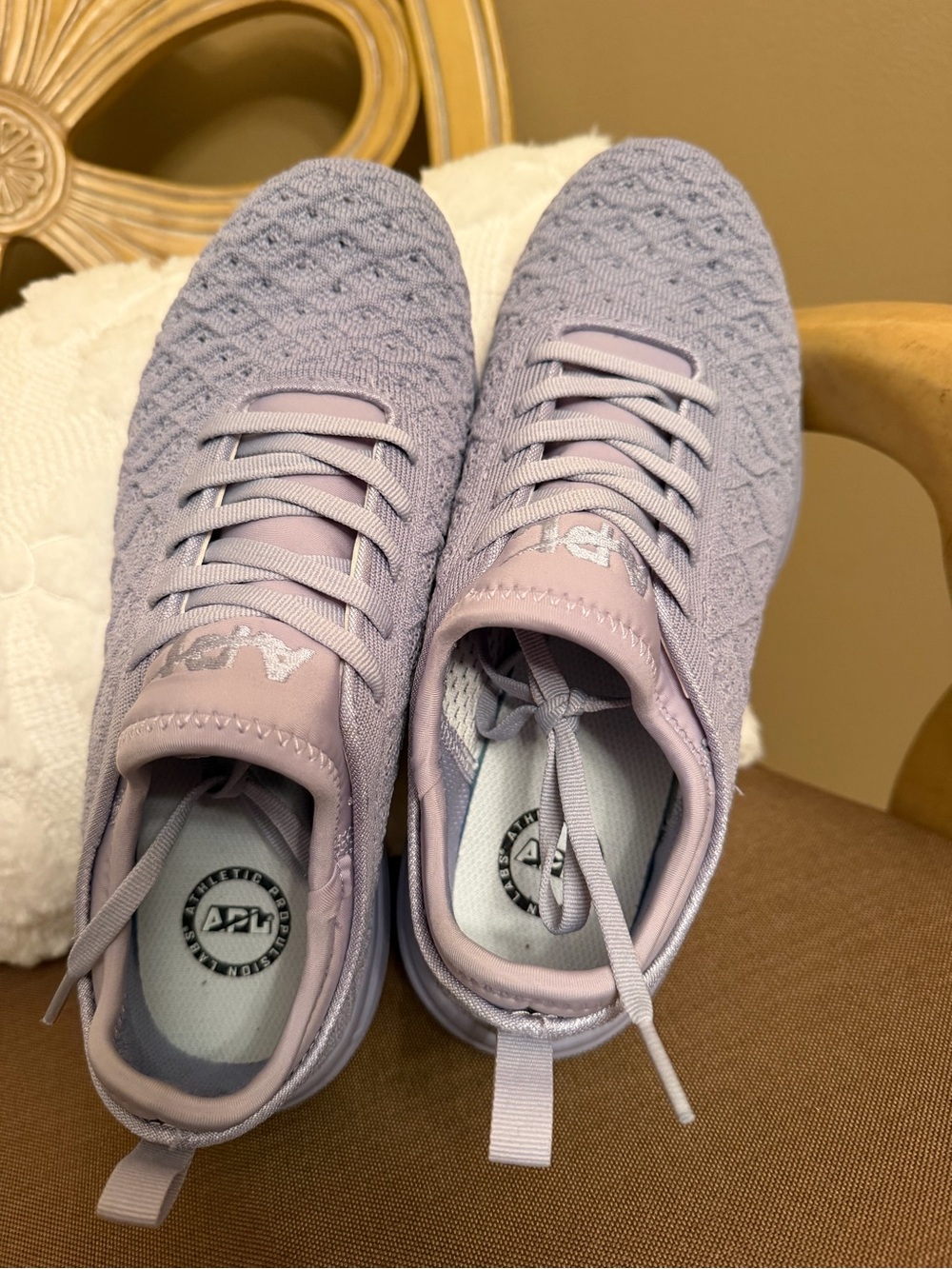 Woman’s APL TechLoom Phantom Women’s Sneakers Lavender Lilac Size 8 NWOT